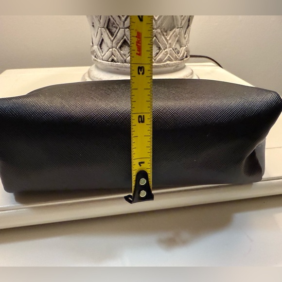 Cole Haan travel set - Picture 5 of 9